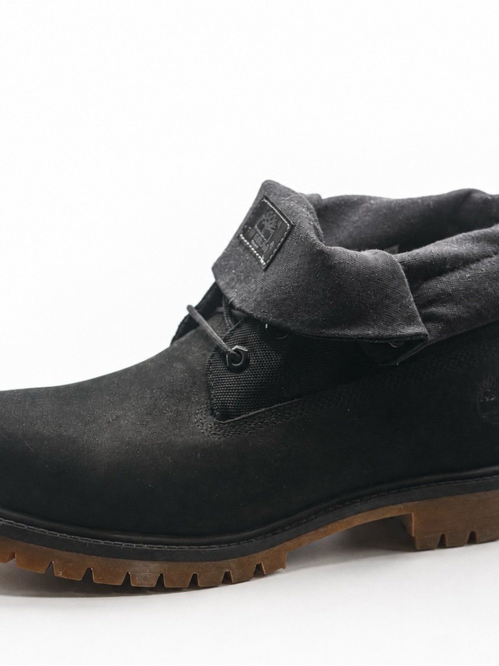 Timberland Men’s Black Boots Bundle with Hat & Belt